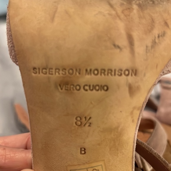 Summer clean out!  Sigerson Morrison Size 8 1/2 dusty pink suede heels - Picture 5 of 6